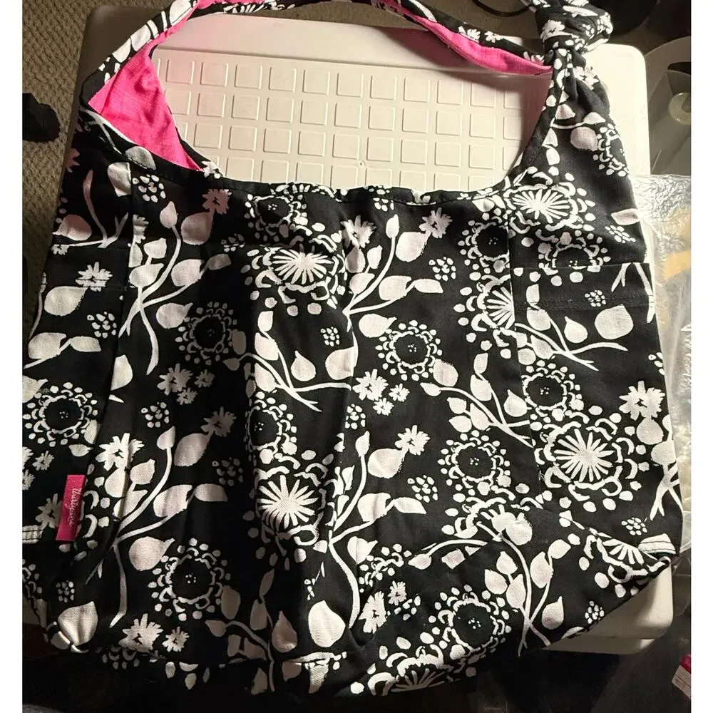 Thirty-one Inside Out Hobo Bag In Floral Brushstrokes